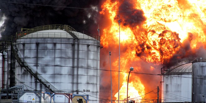palestra gratuita debate o tratamento rigoroso do incêndio em Alemoa, Santos - SP